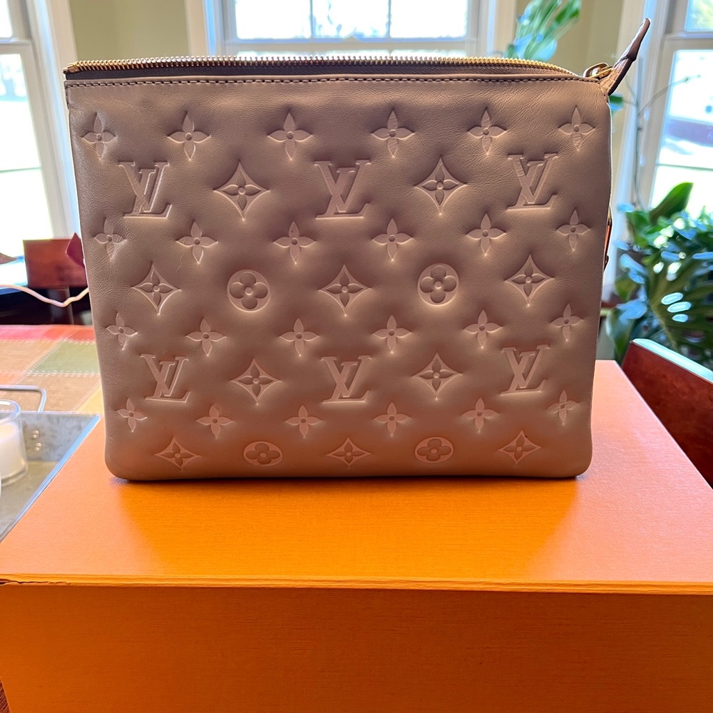 Louis Vuitton Coussin PM - Picture 9 of 9